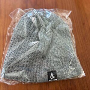Volcom Women's Snow Sweep Fleece Knit Lined Gray Beanie Ribbed Winter NEW/SEALED